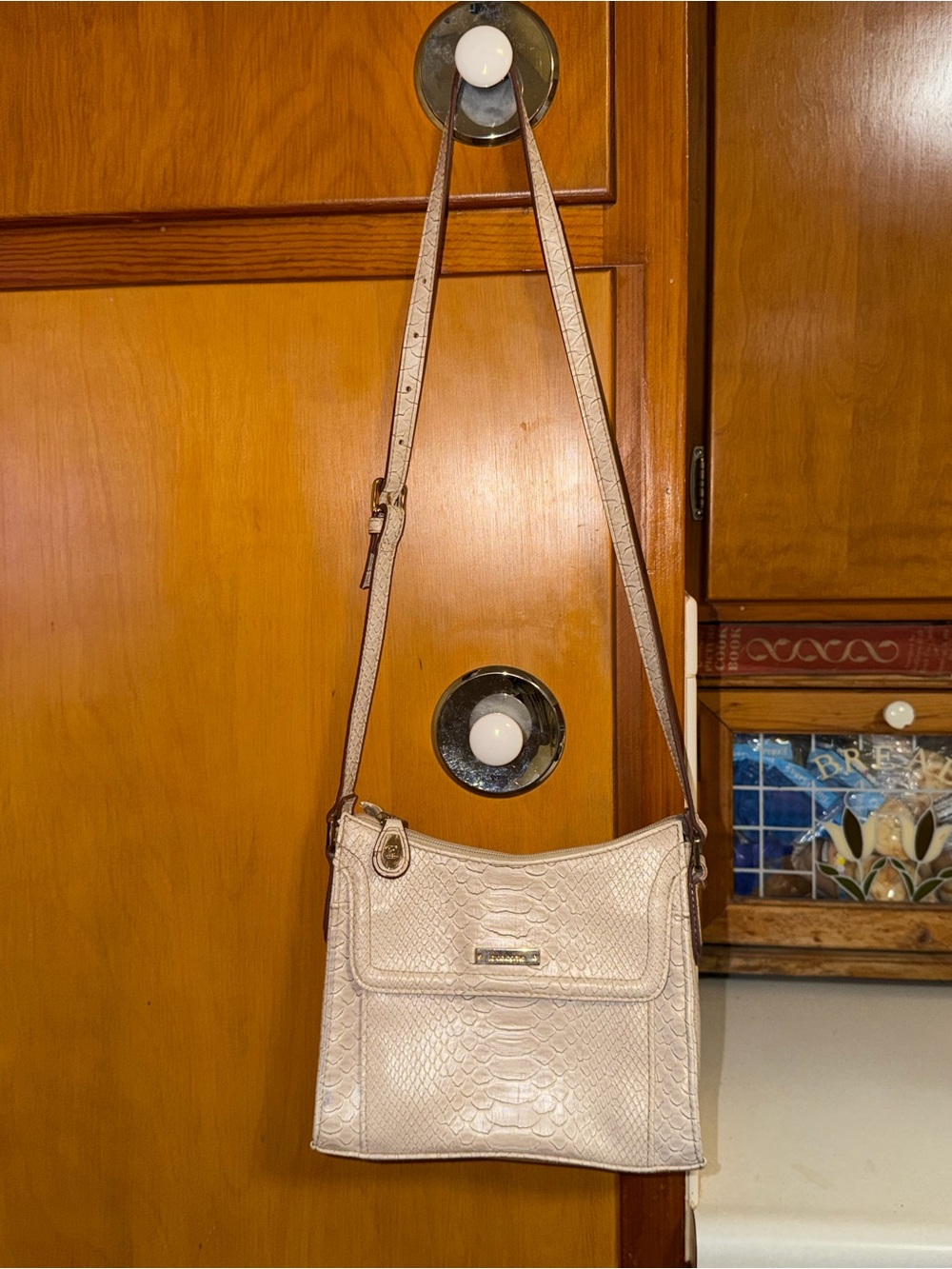 Liz Claiborne Cream Textured Shoulder Bag